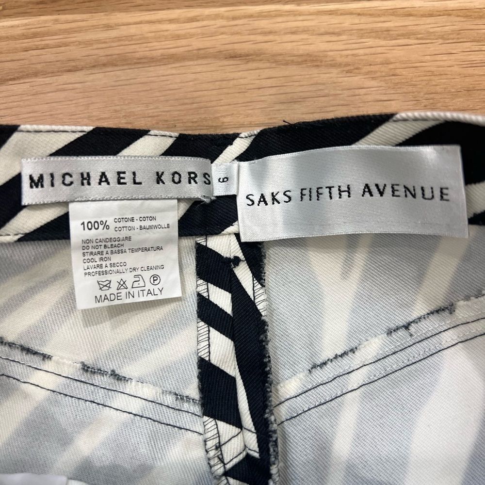 Michael Kors Saks Fifth Ave Zebra Bermuda Shorts Size 6 - Picture 3 of 6